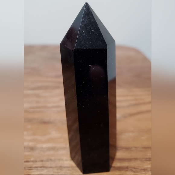 Black Obsidian Crystal Tower - Picture 6 of 11